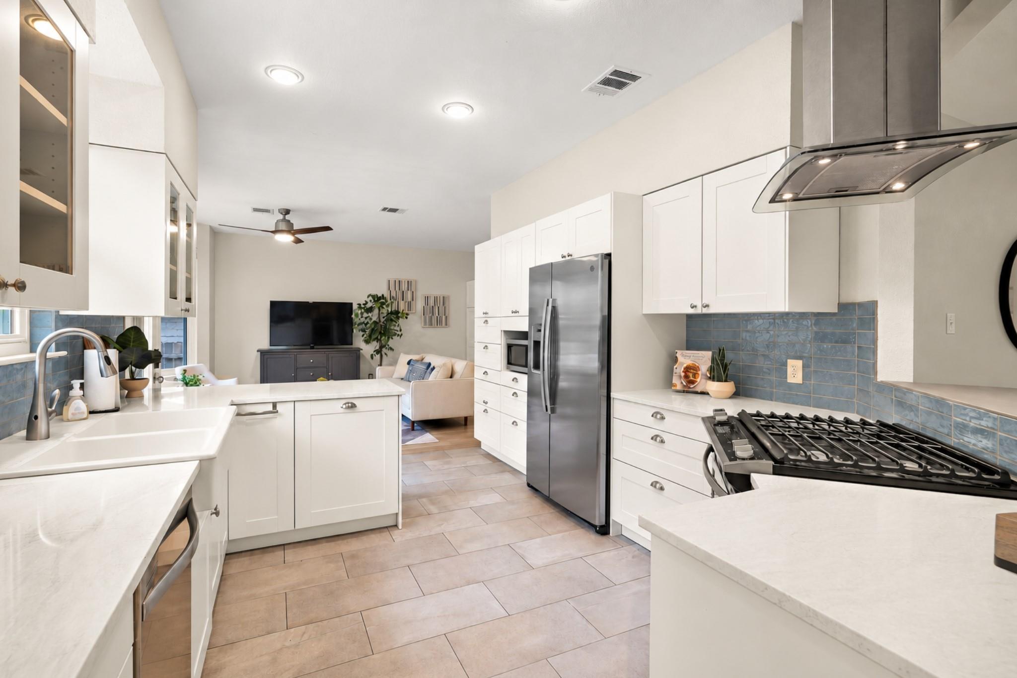 8005 Doe Meadow Dr Property Photo 13