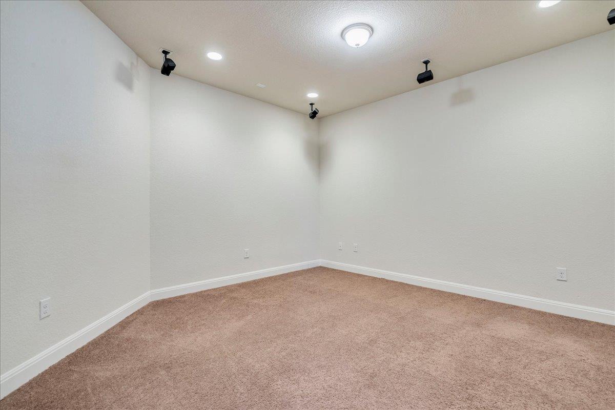 709 Kingston Pl Property Photo 24