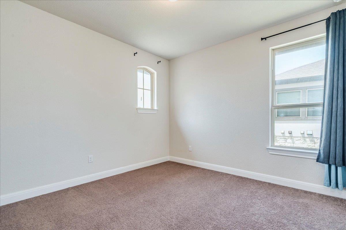 709 Kingston Pl Property Photo 29