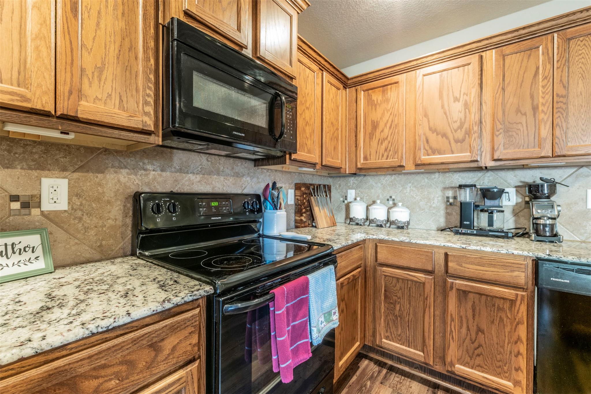 6806 Ambrose Cir Property Photo 7