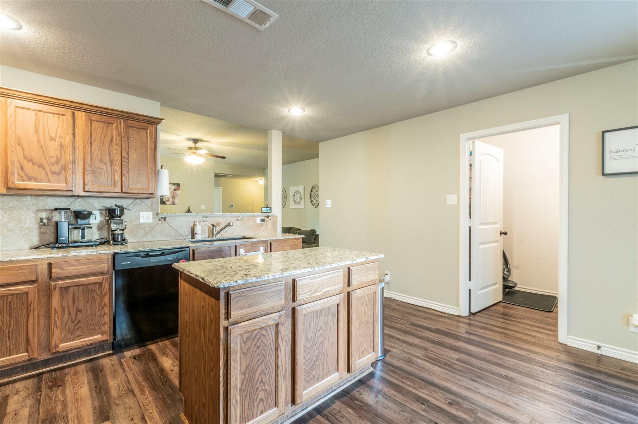 6806 Ambrose Cir Property Photo 9