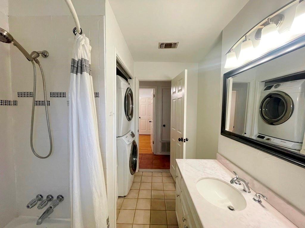 300 El Paso St Property Photo 19