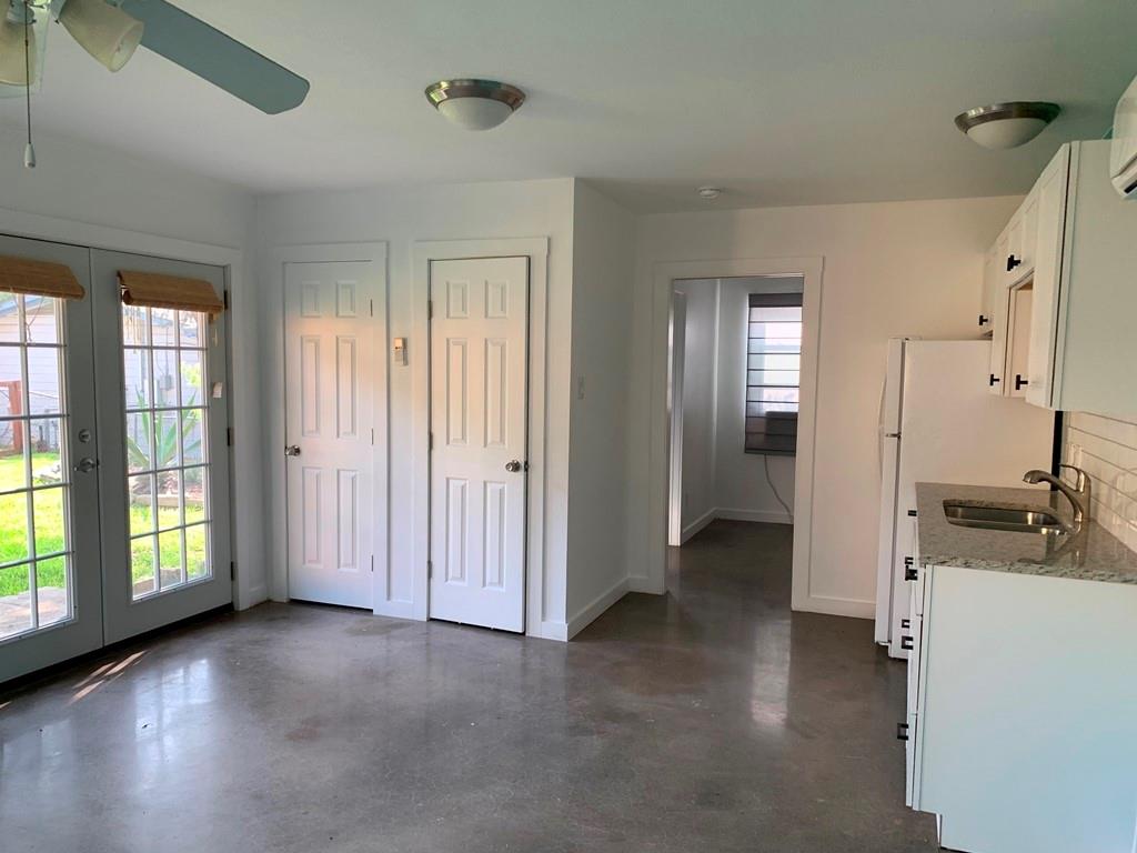 300 El Paso St Property Photo 24