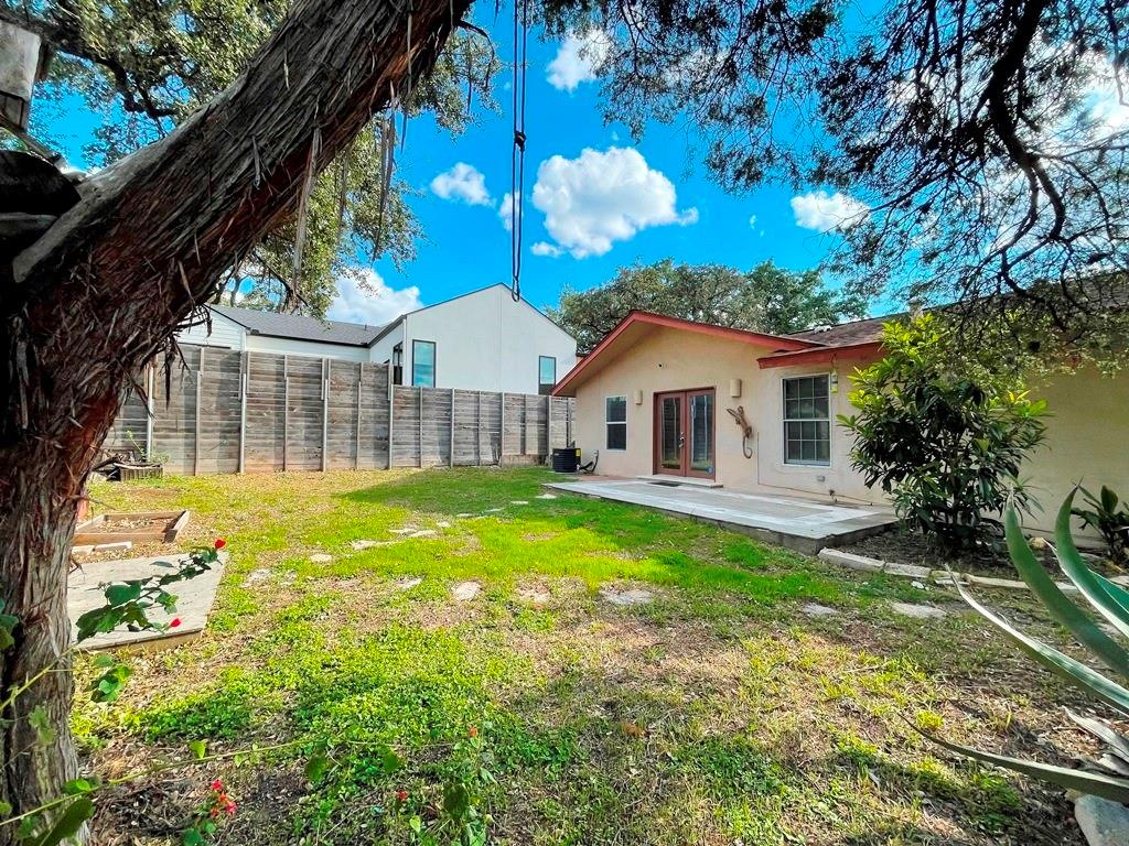 300 El Paso St Property Photo 33