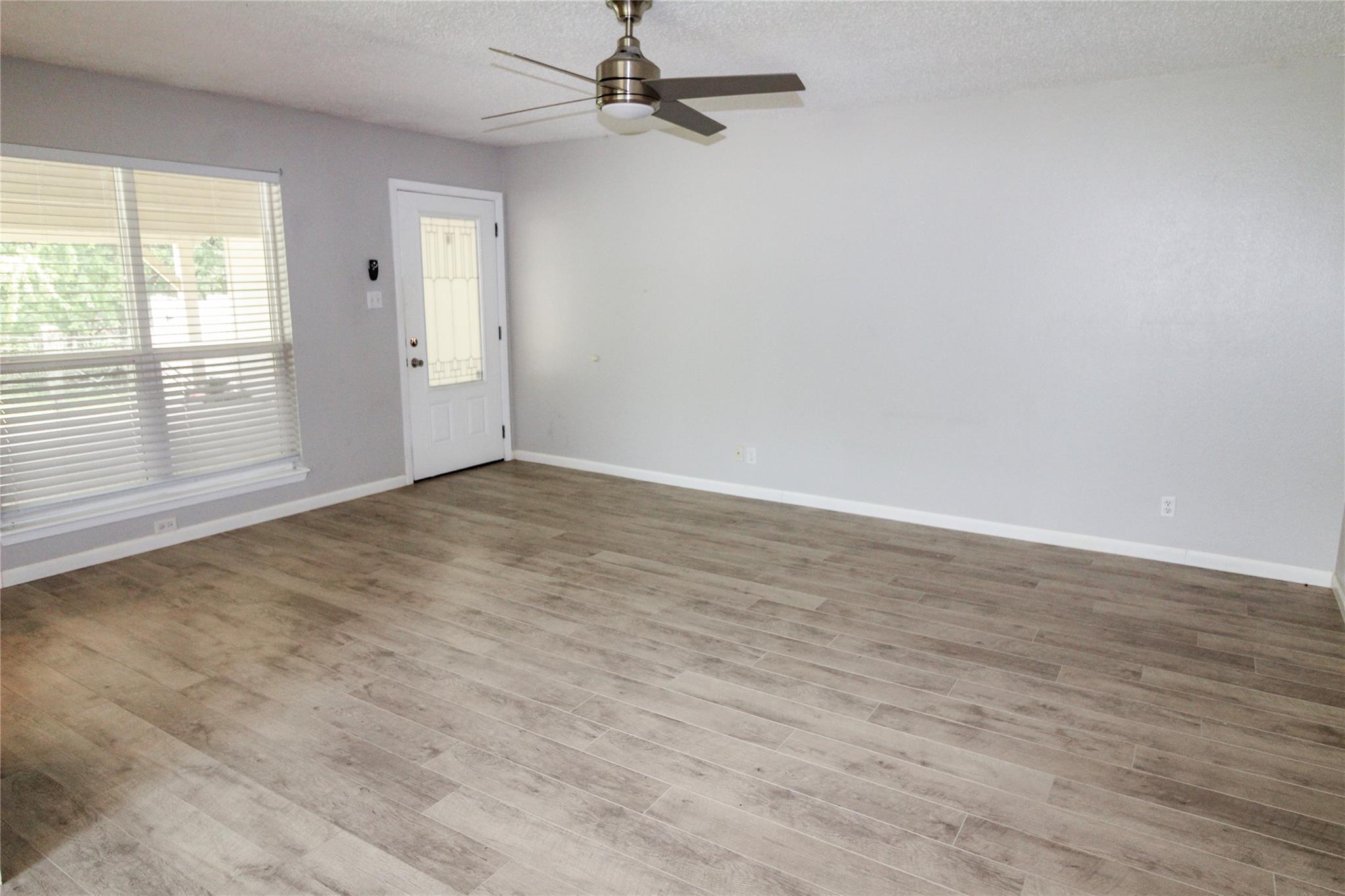 11705 Cherokee St #a Property Photo 4