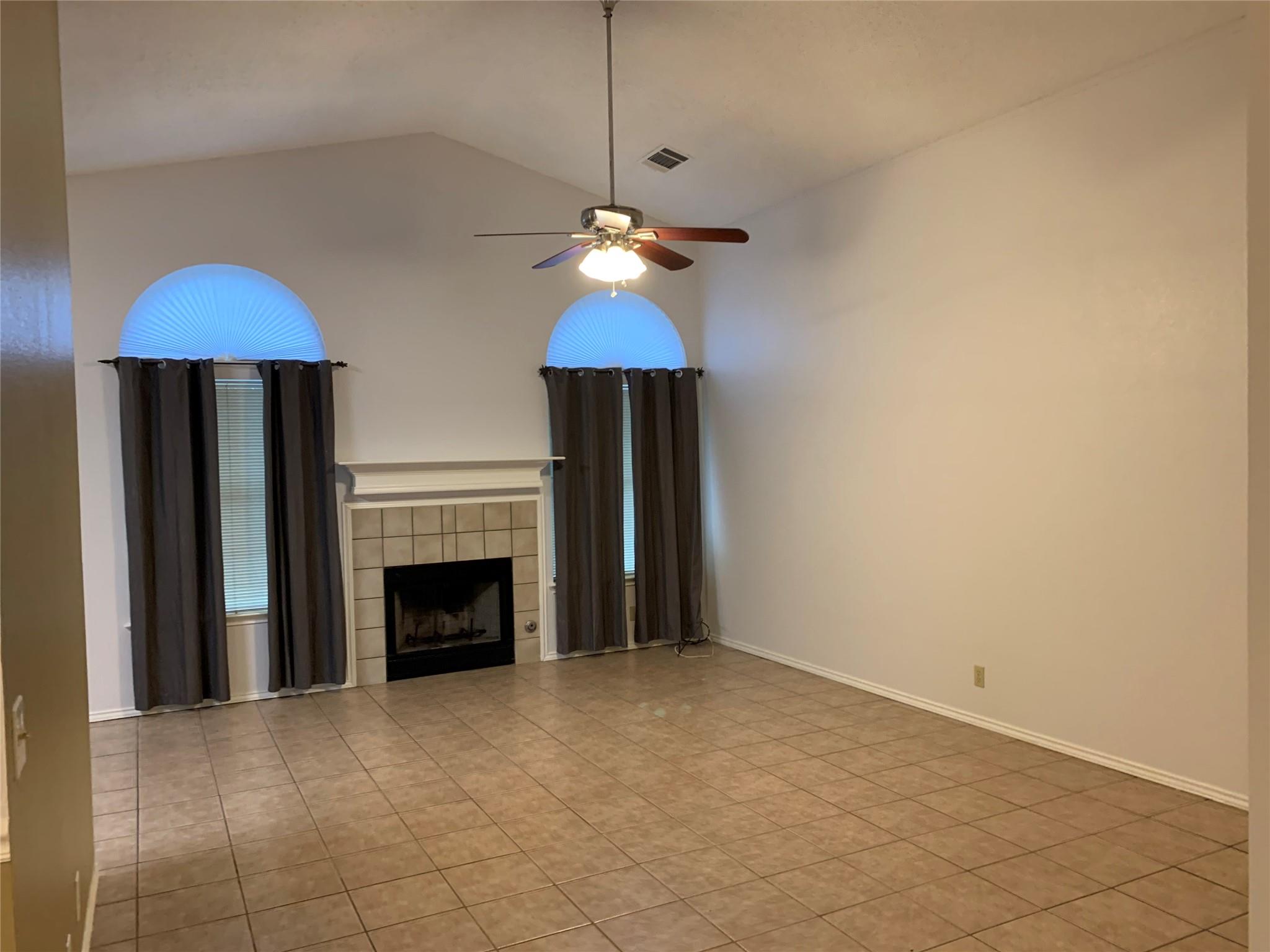 17130 Copperhead Dr Property Photo 3