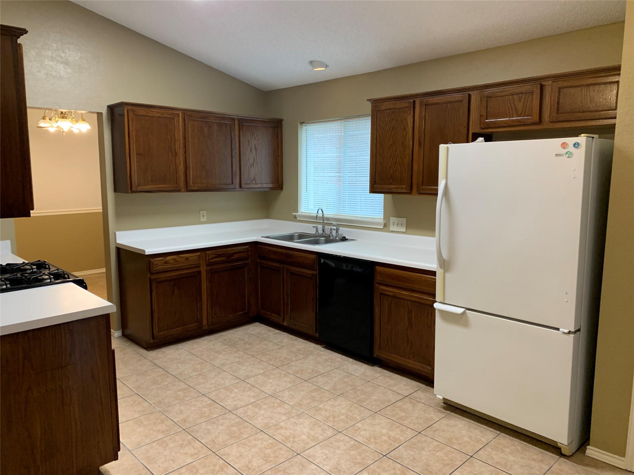 17130 Copperhead Dr Property Photo 5