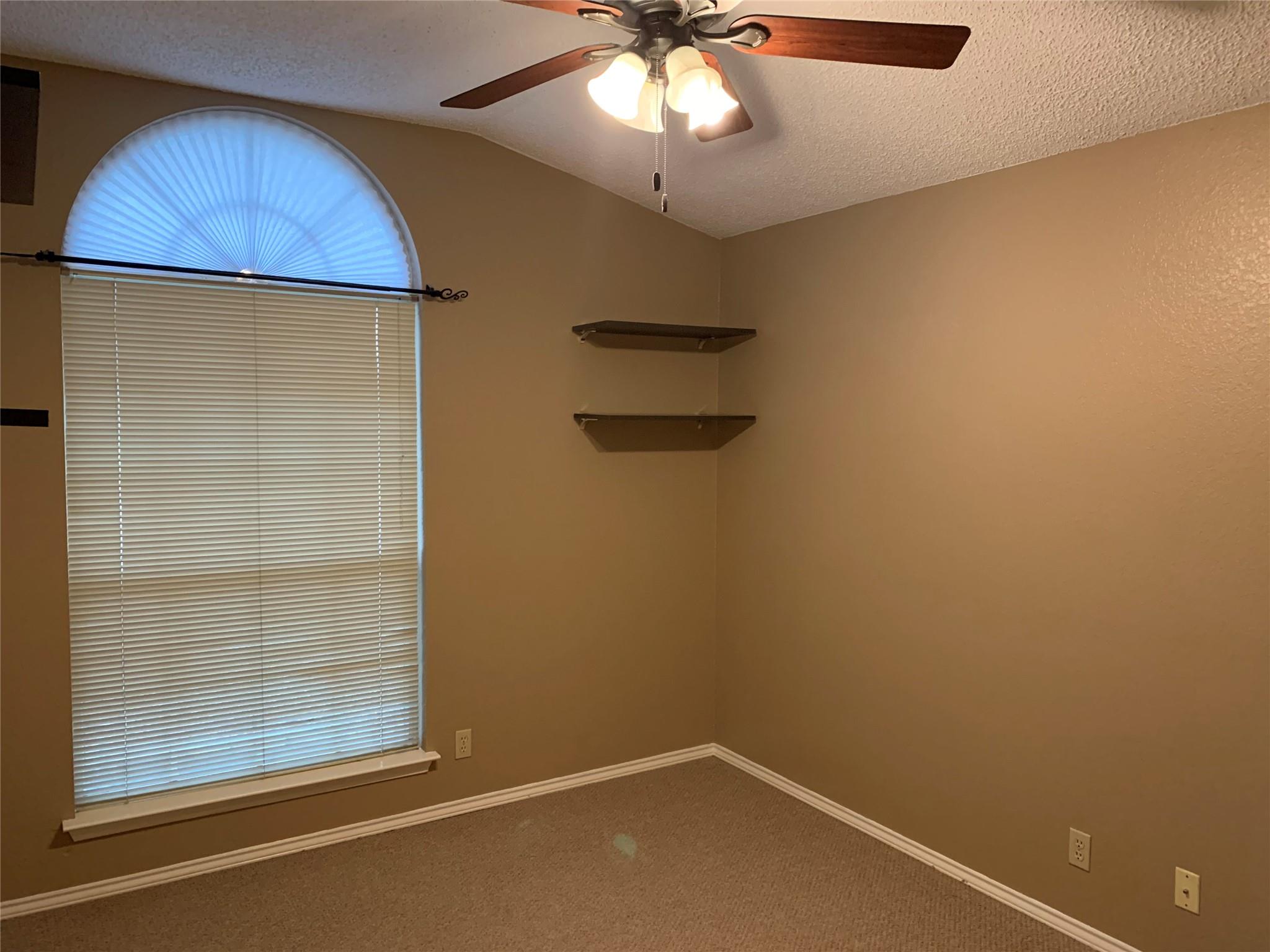 17130 Copperhead Dr Property Photo 7
