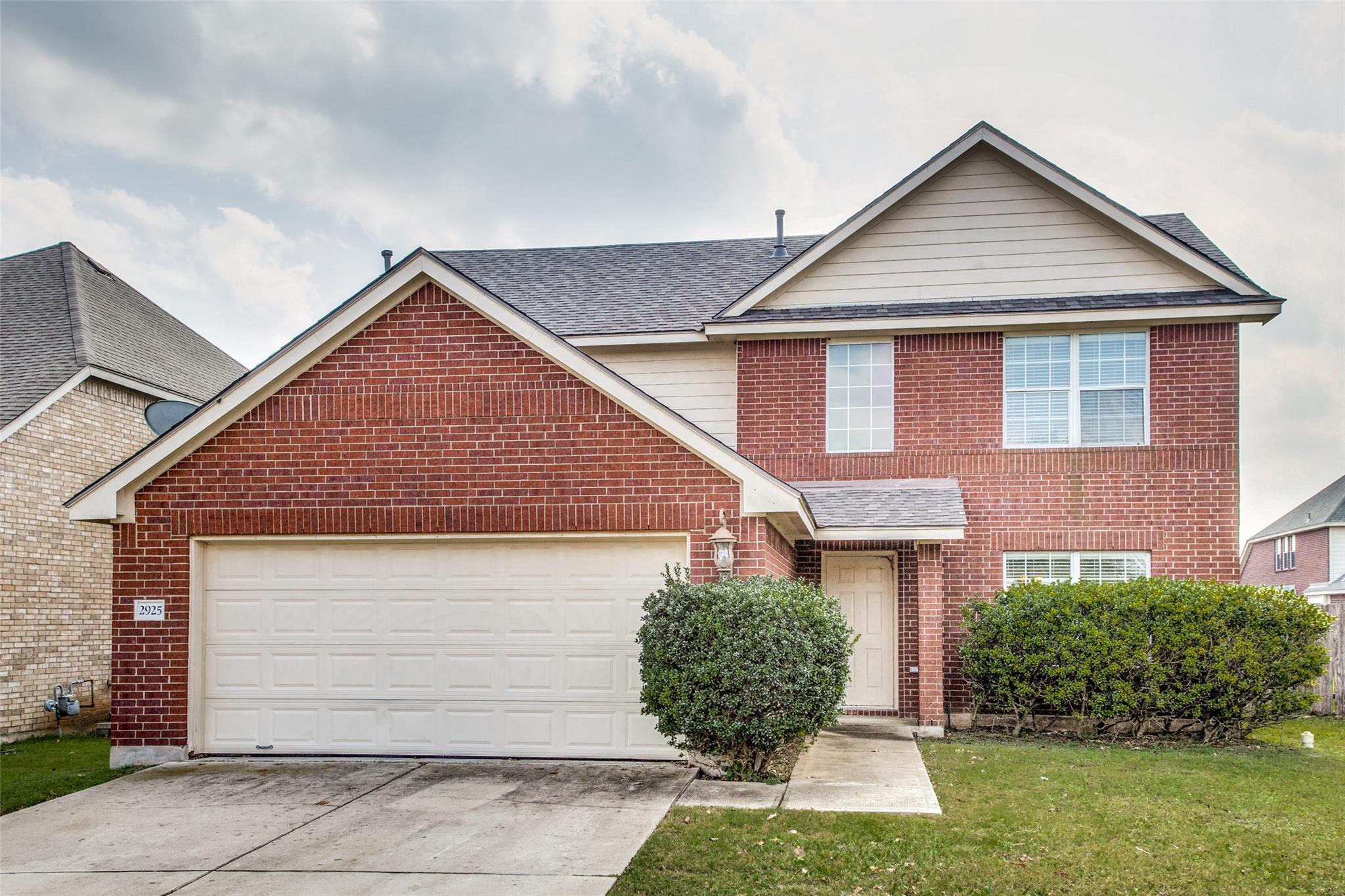 2925 Inks Lake Dr Property Photo