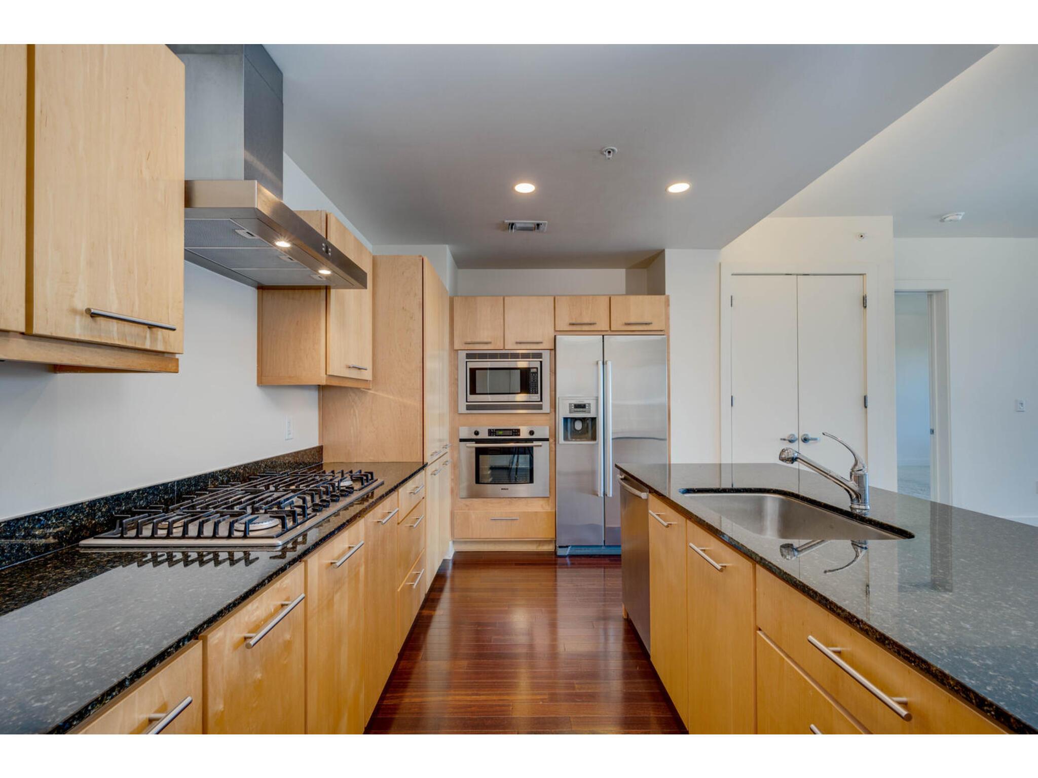 210 Lee Barton Dr #411 Property Photo 1