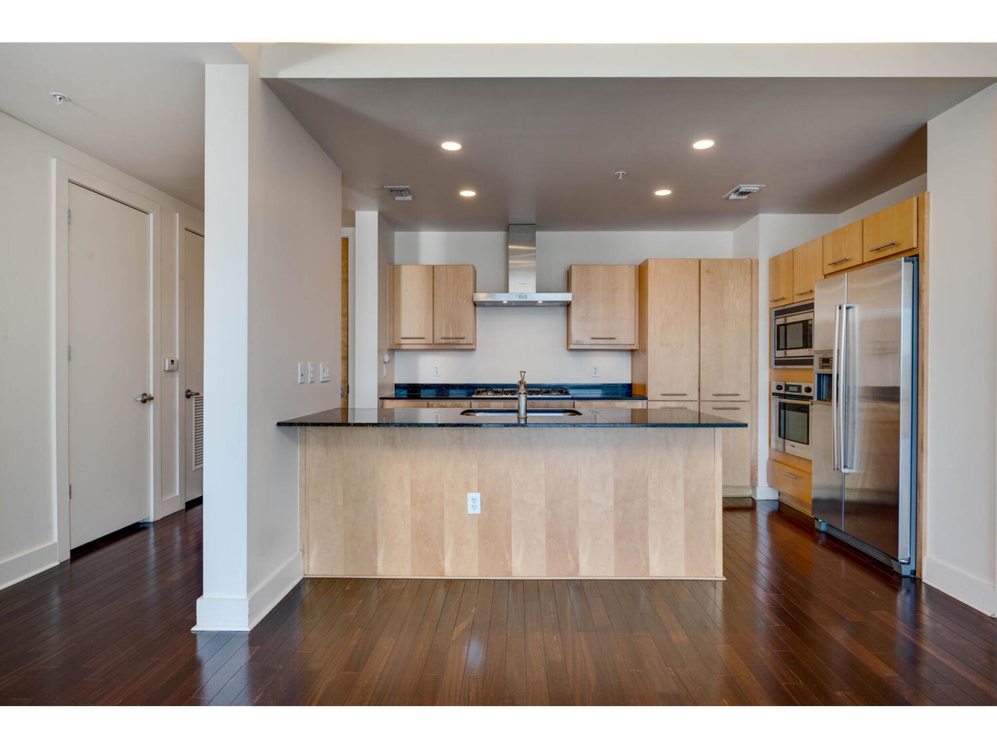 210 Lee Barton Dr #411 Property Photo 8