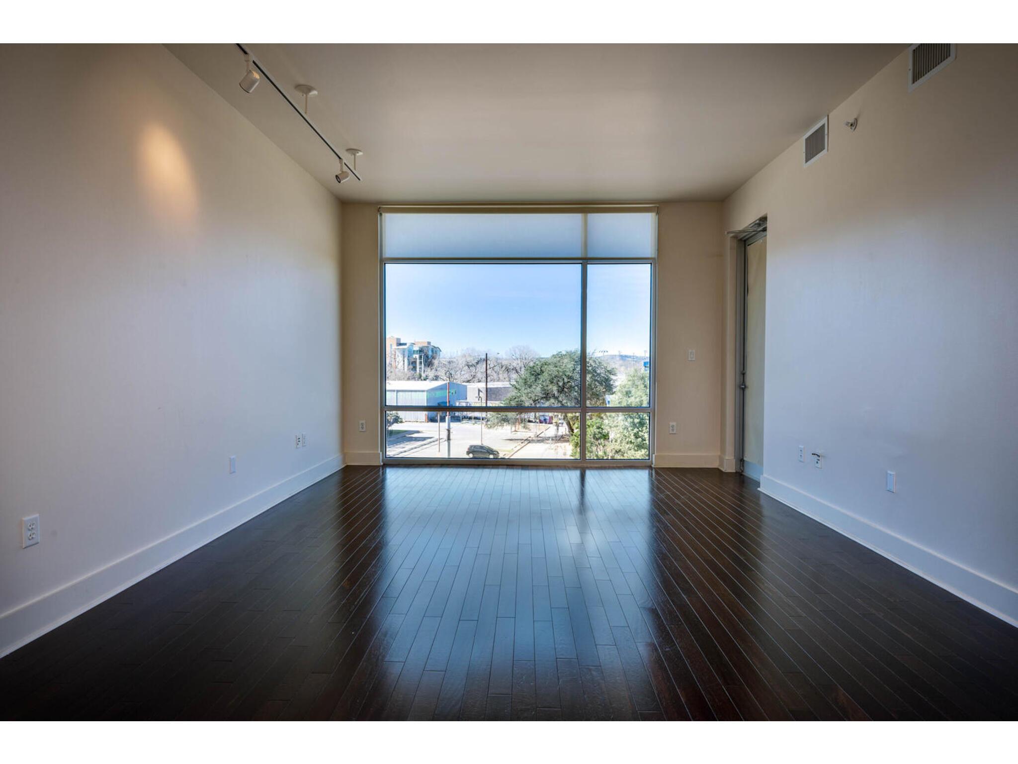 210 Lee Barton Dr #411 Property Photo 11