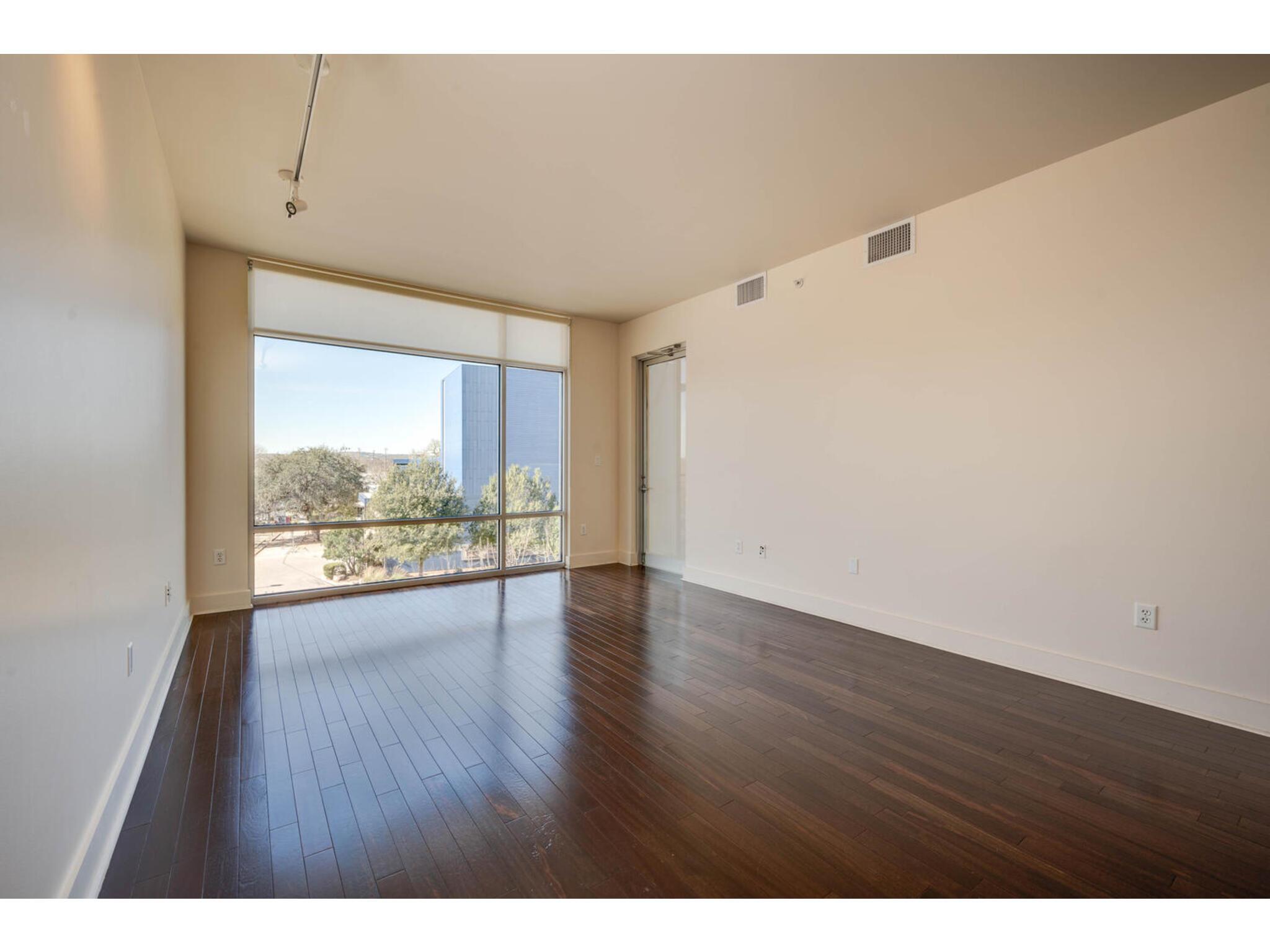 210 Lee Barton Dr #411 Property Photo 12
