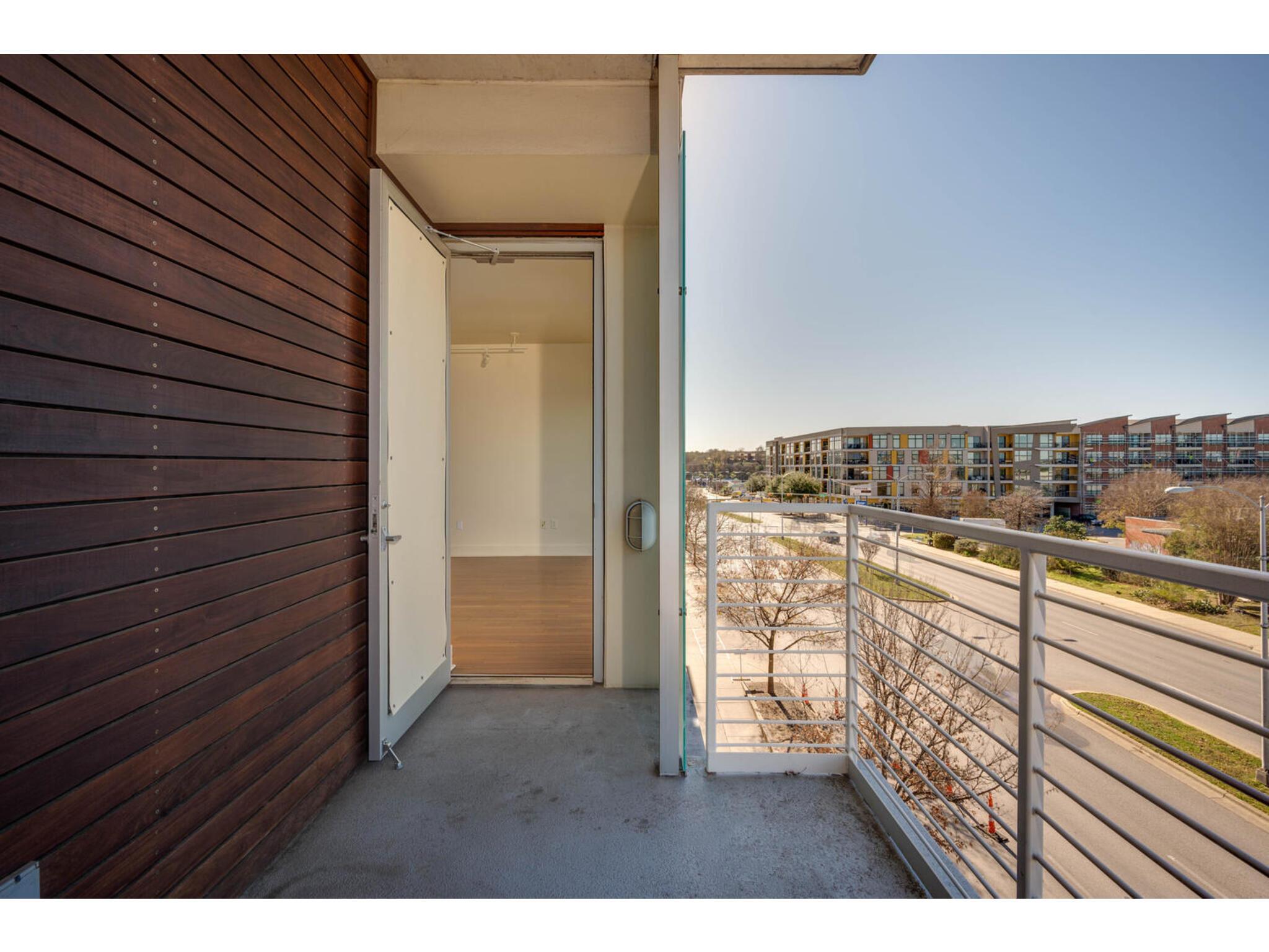 210 Lee Barton Dr #411 Property Photo 17