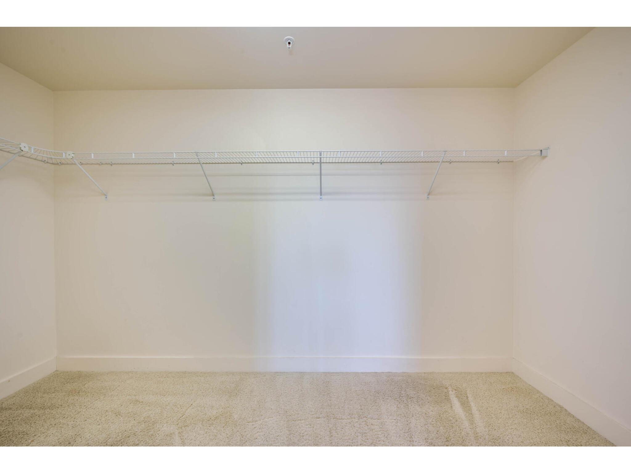 210 Lee Barton Dr #411 Property Photo 25
