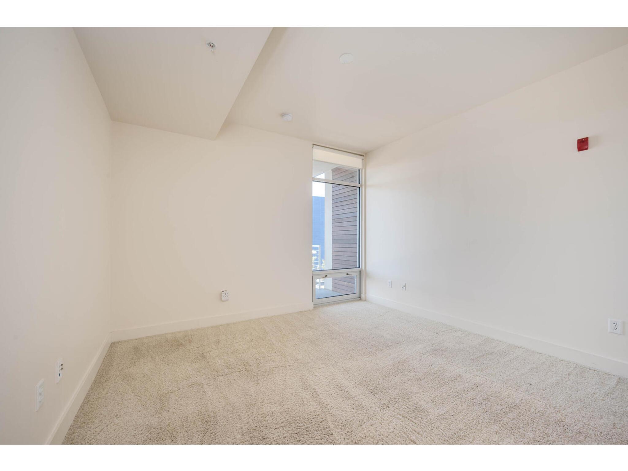 210 Lee Barton Dr #411 Property Photo 27