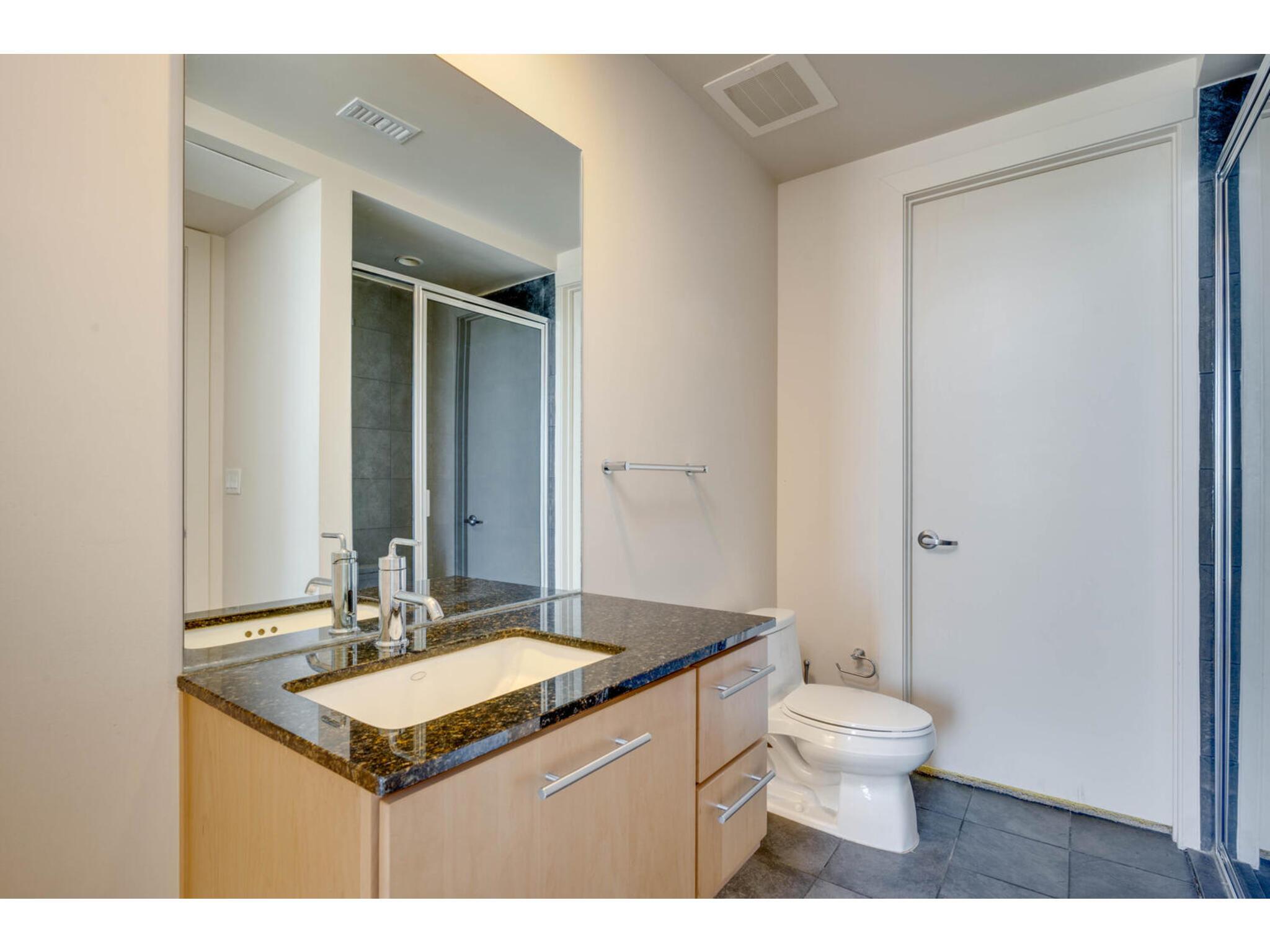210 Lee Barton Dr #411 Property Photo 29