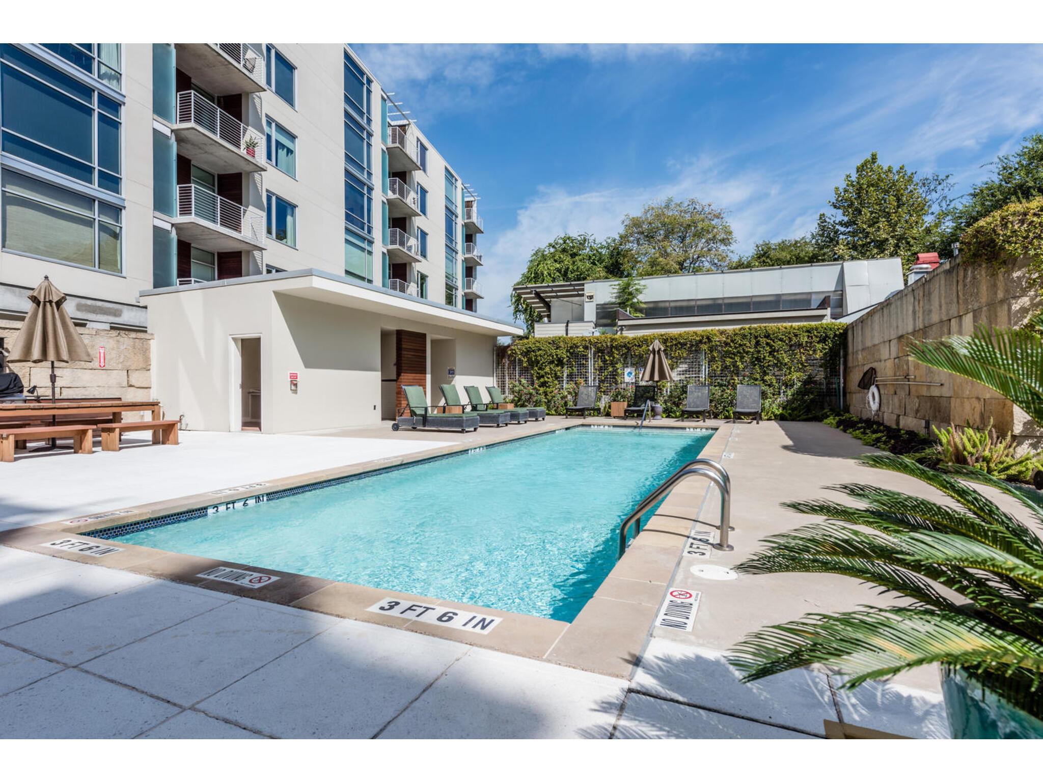 210 Lee Barton Dr #411 Property Photo 38