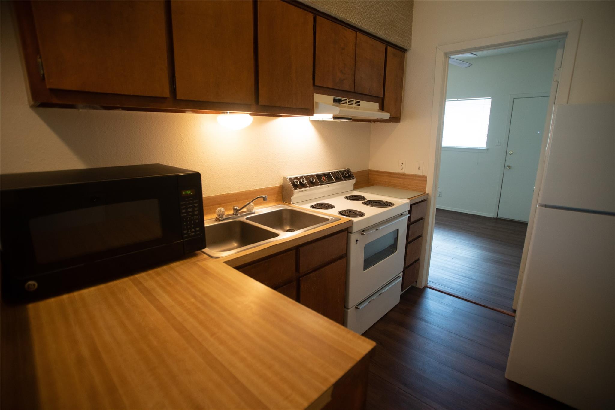 3000 Guadalupe St #208 Property Photo 4