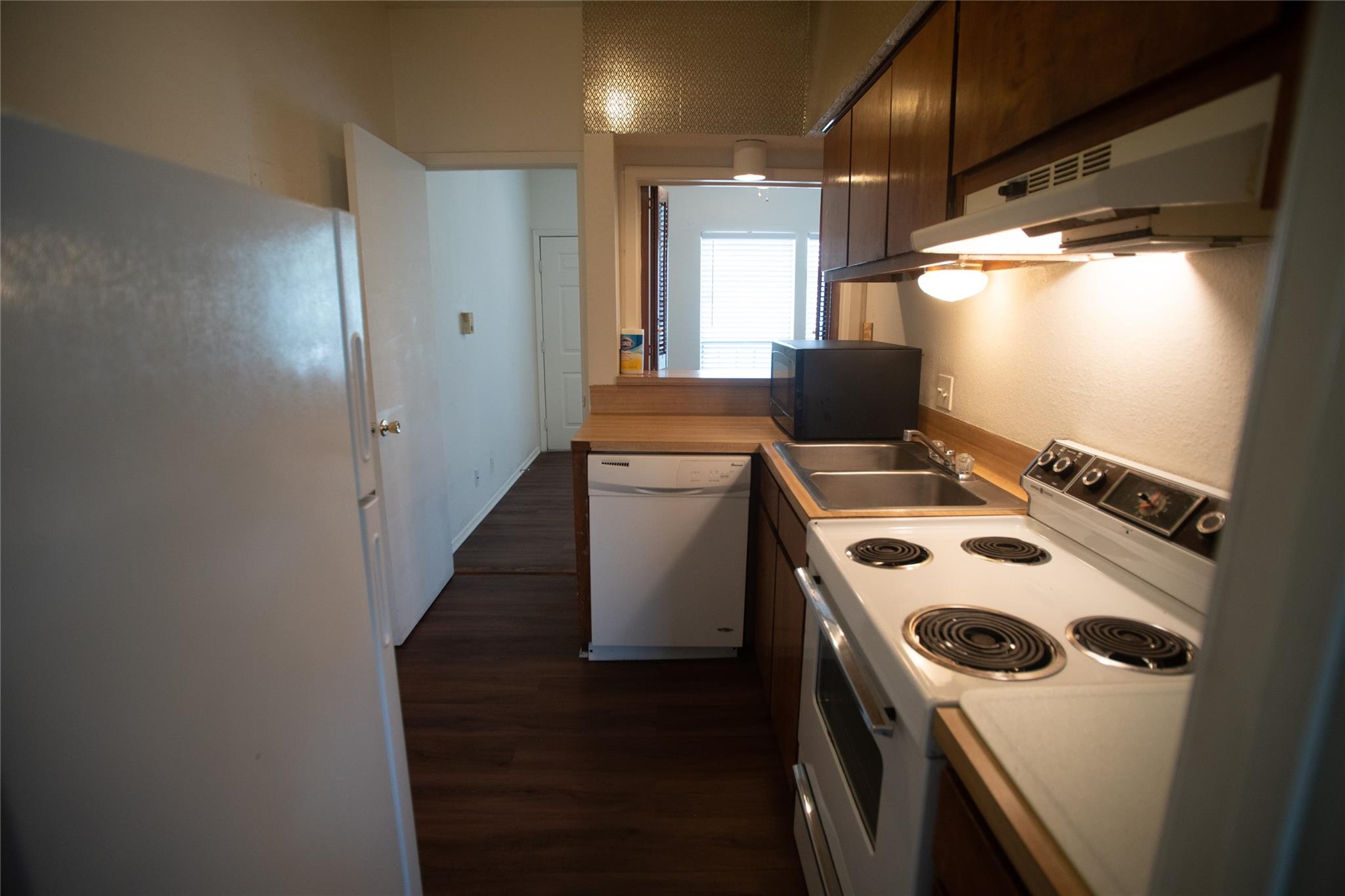 3000 Guadalupe St #208 Property Photo 5