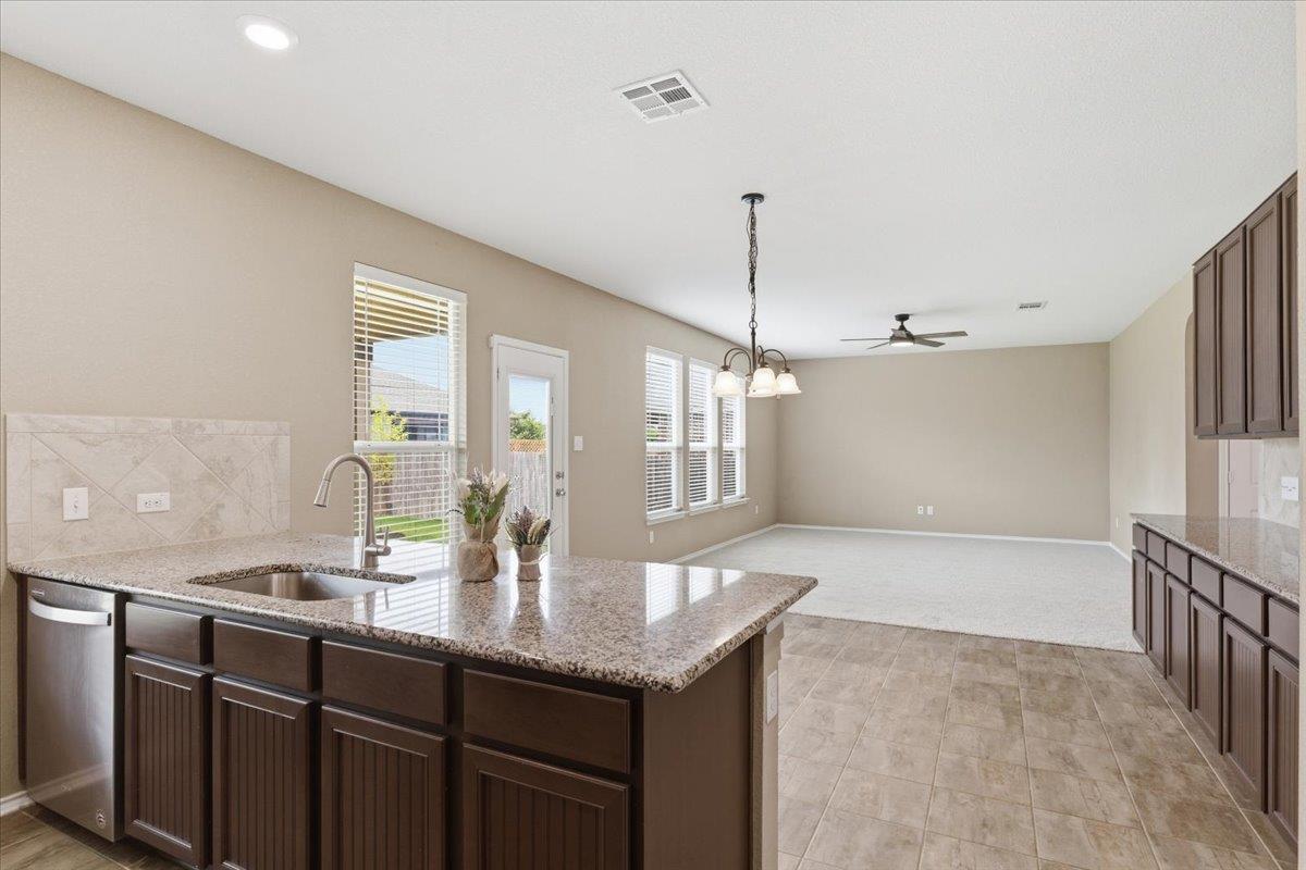 1006 Toltec Trl Property Photo 26