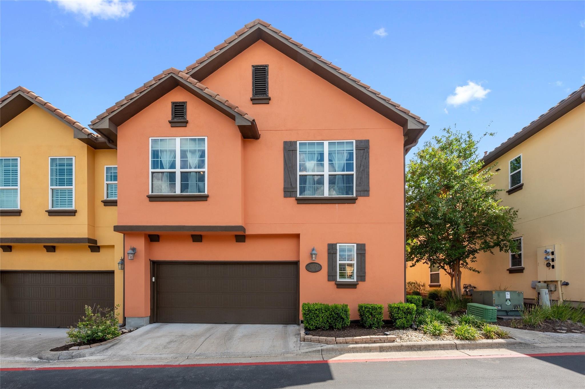 12332 Terraza Cir Property Photo 4