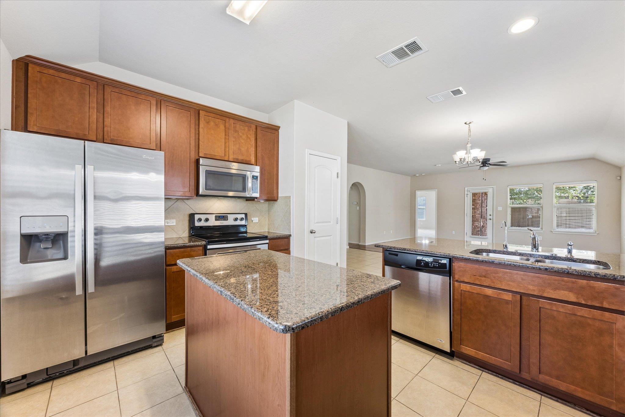 520 S Brook Dr Property Photo 5