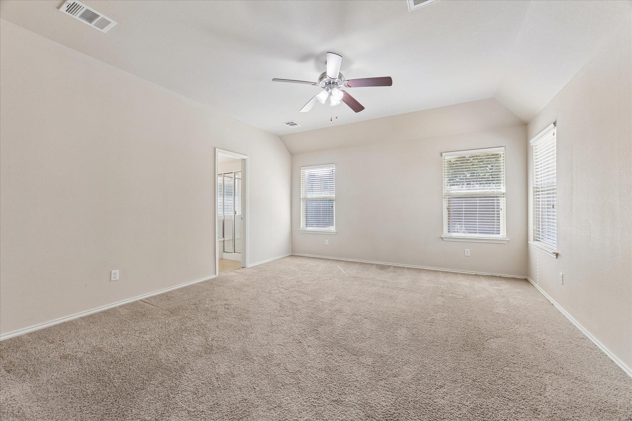 520 S Brook Dr Property Photo 6