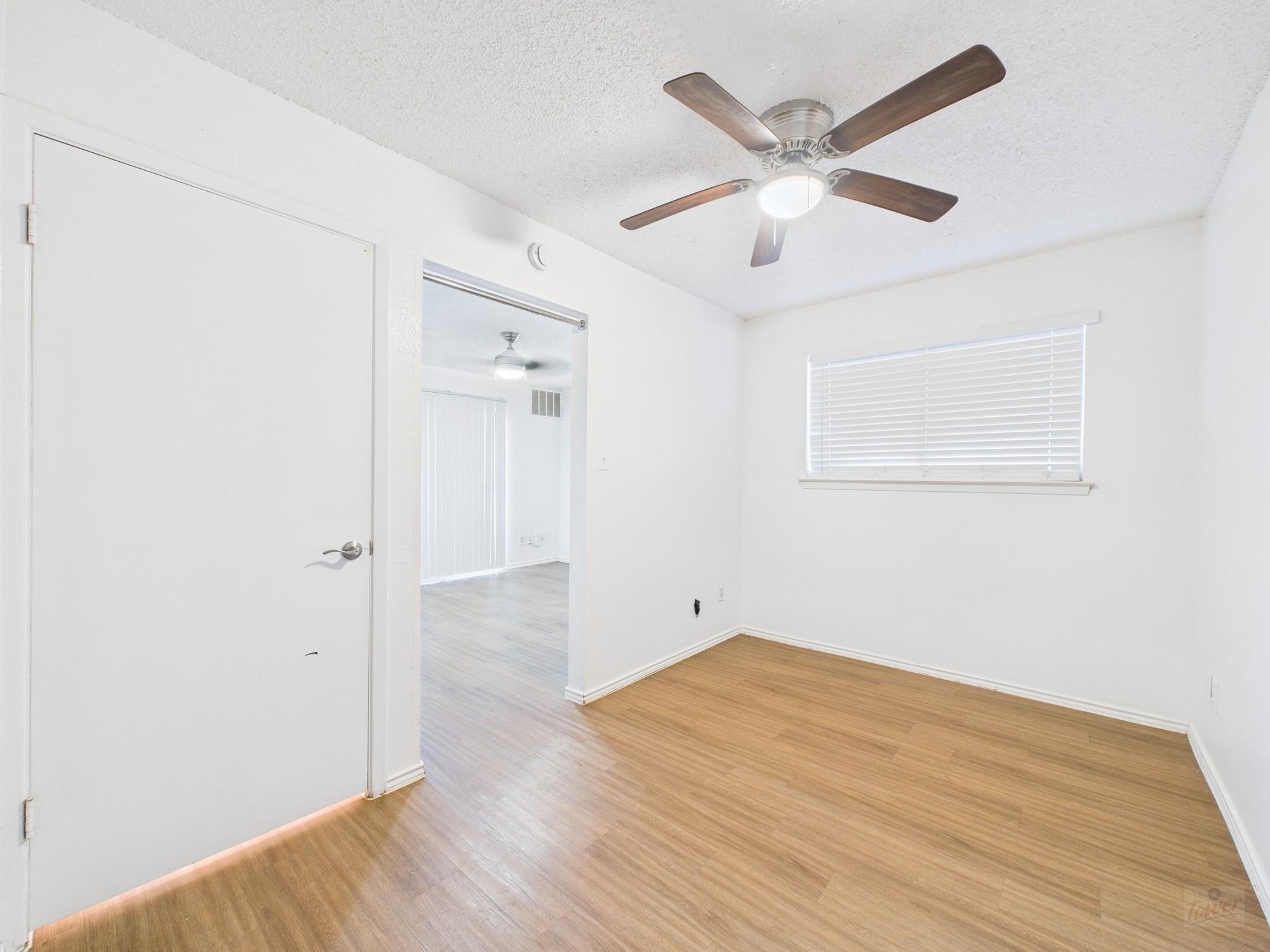 2500 Burleson Rd #201 Property Photo 11