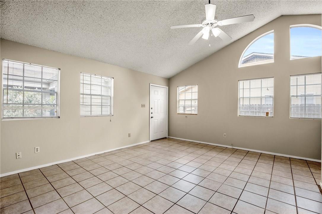 8807 Pineridge Dr #a Property Photo 7
