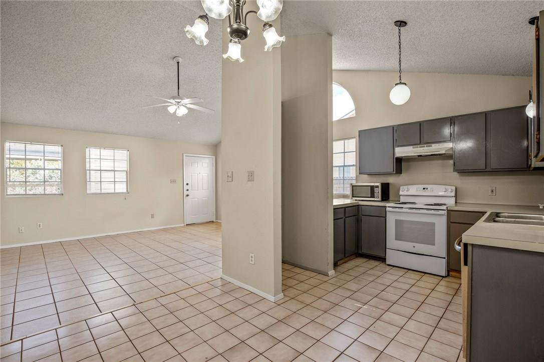 8807 Pineridge Dr #a Property Photo 8