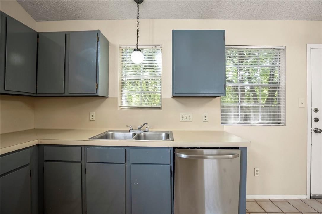 8807 Pineridge Dr #a Property Photo 9