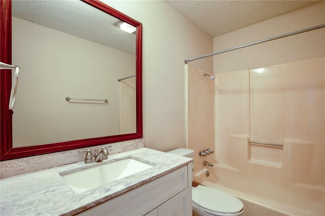 8807 Pineridge Dr #a Property Photo 11