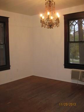 302 E 30th St #b Property Photo 2