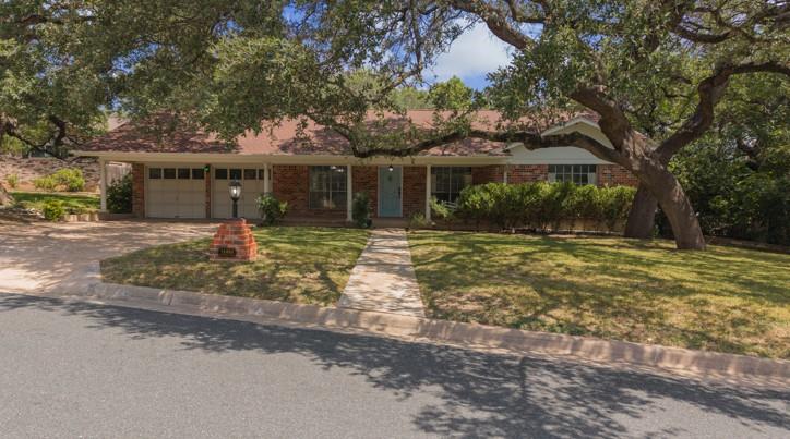 12402 Blue Water Cir Property Photo 1
