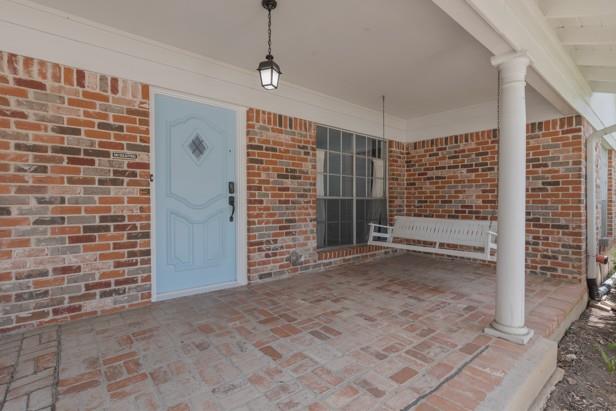12402 Blue Water Cir Property Photo 4