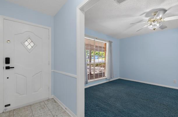 12402 Blue Water Cir Property Photo 5