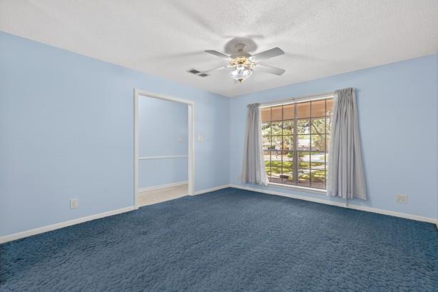 12402 Blue Water Cir Property Photo 8