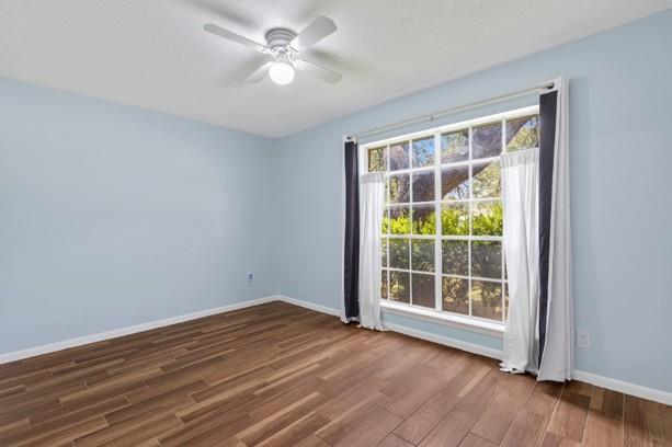 12402 Blue Water Cir Property Photo 19