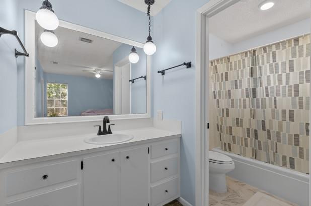 12402 Blue Water Cir Property Photo 21