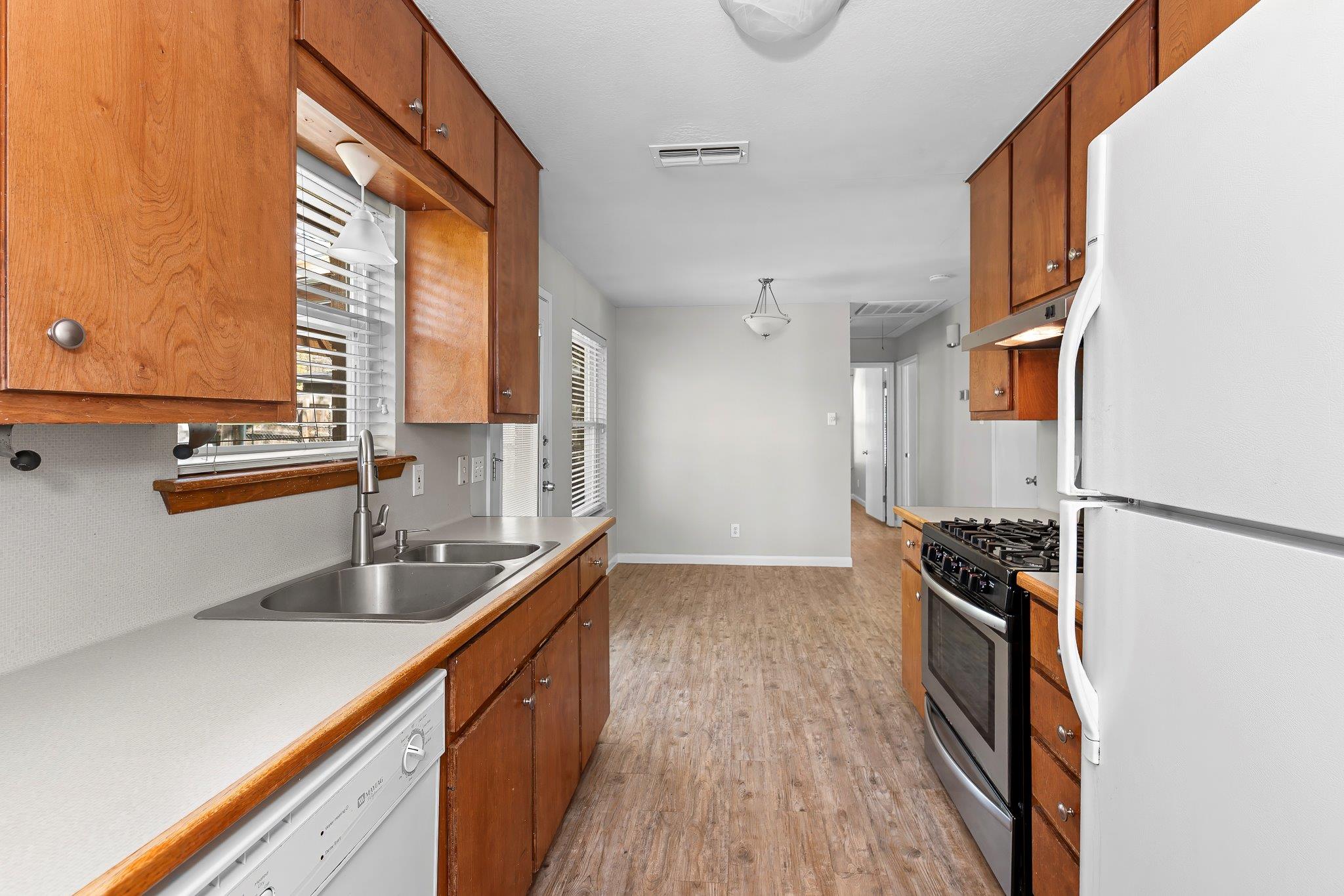 4804 Philco Dr Property Photo 22