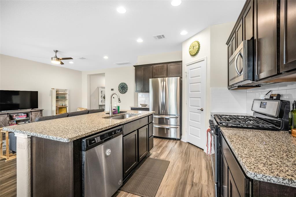 18324 Anicio Gallo Dr Property Photo 3
