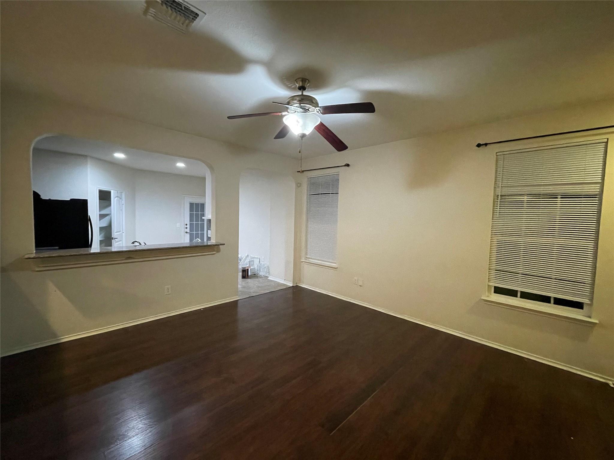 11208 Kildoon Dr Property Photo 3