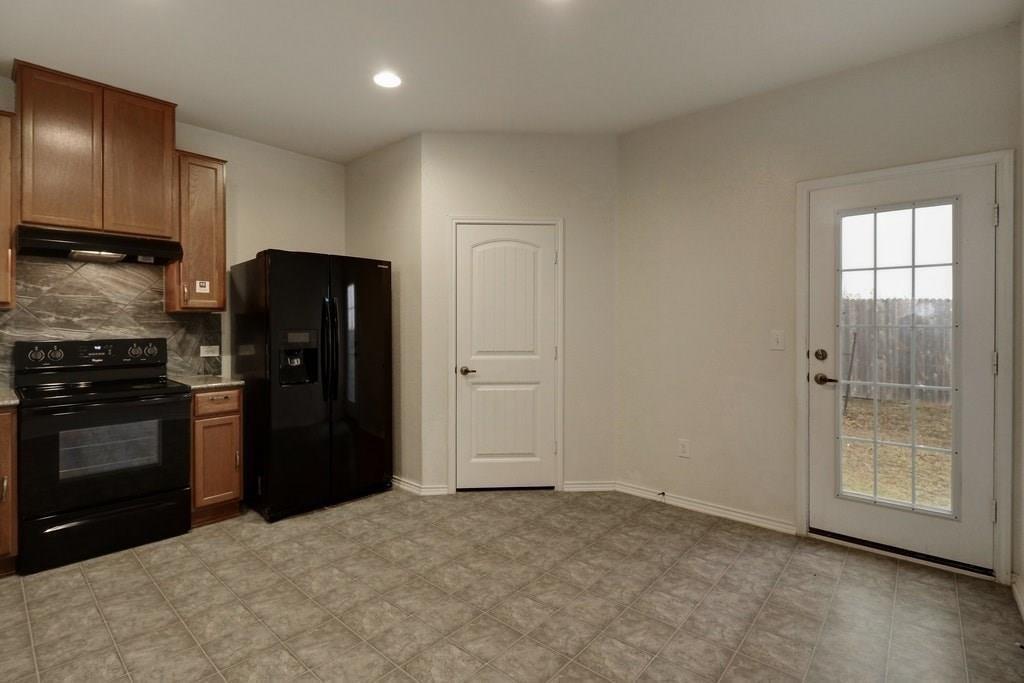 11208 Kildoon Dr Property Photo 6