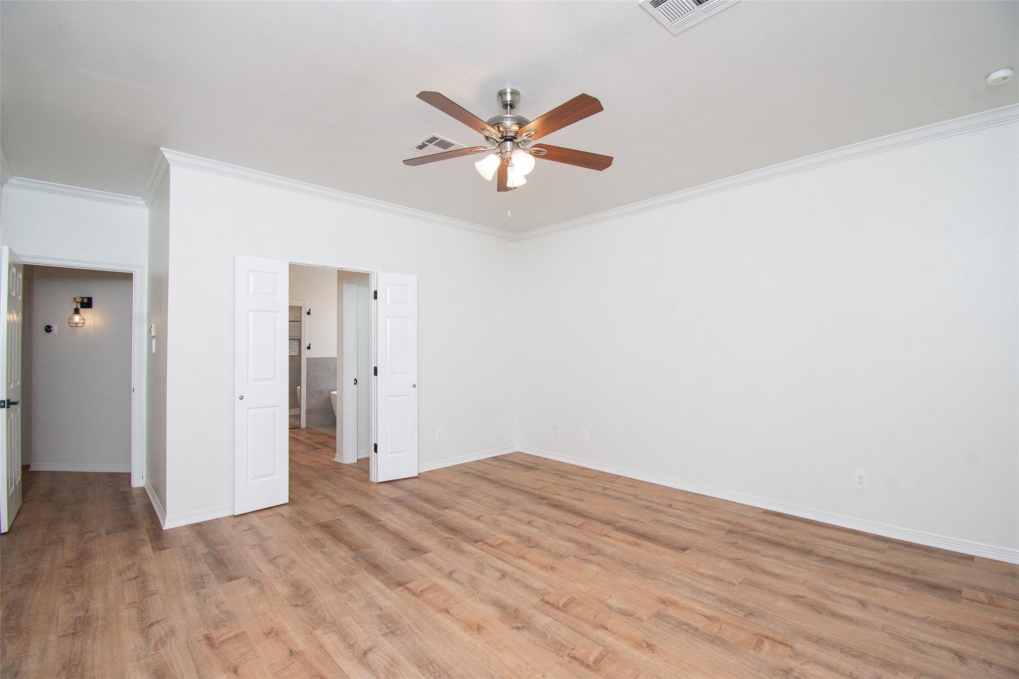 2421 Pin Oak Dr Property Photo 23