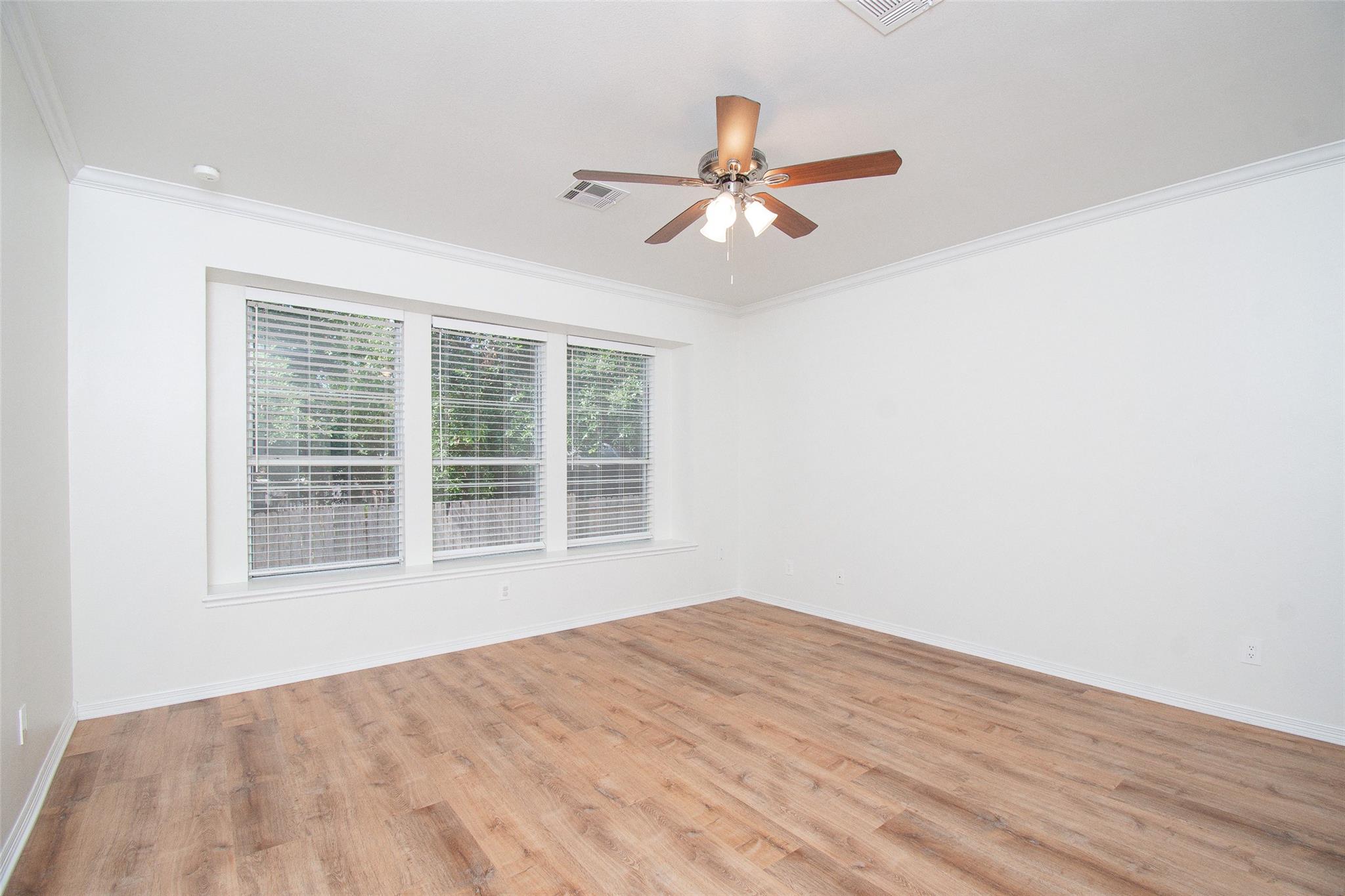 2421 Pin Oak Dr Property Photo 24