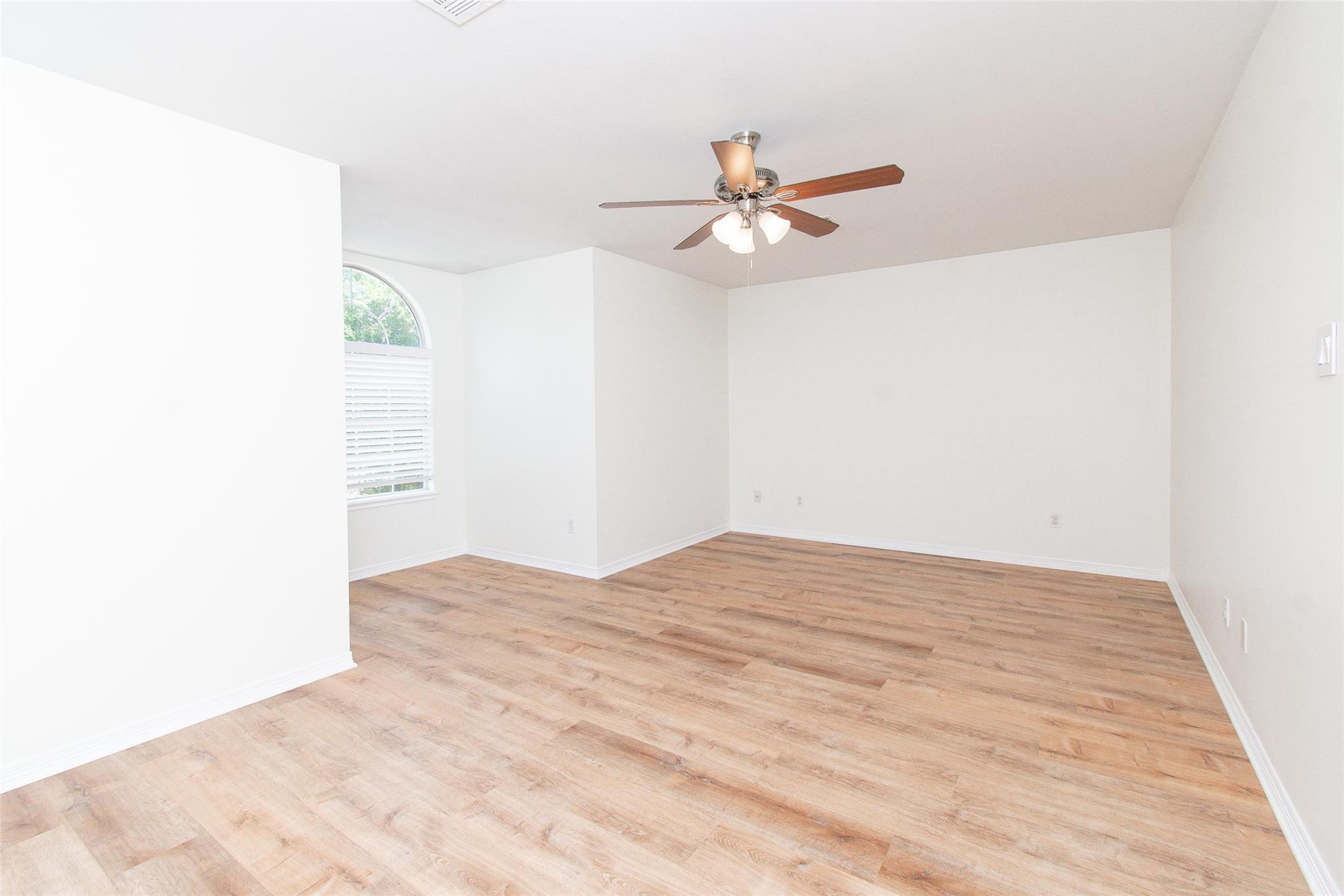 2421 Pin Oak Dr Property Photo 30