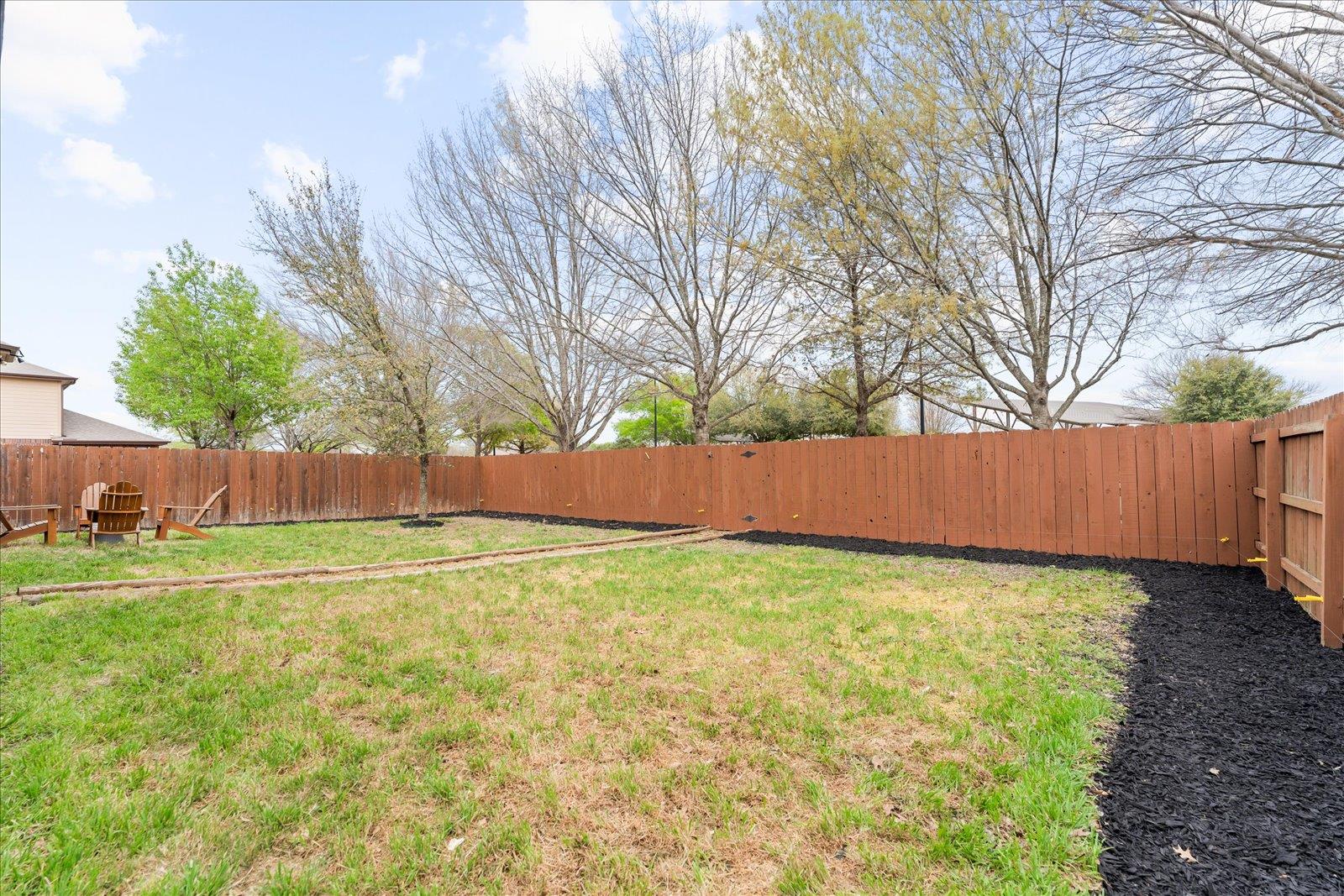 916 Easton Dr Property Photo 32