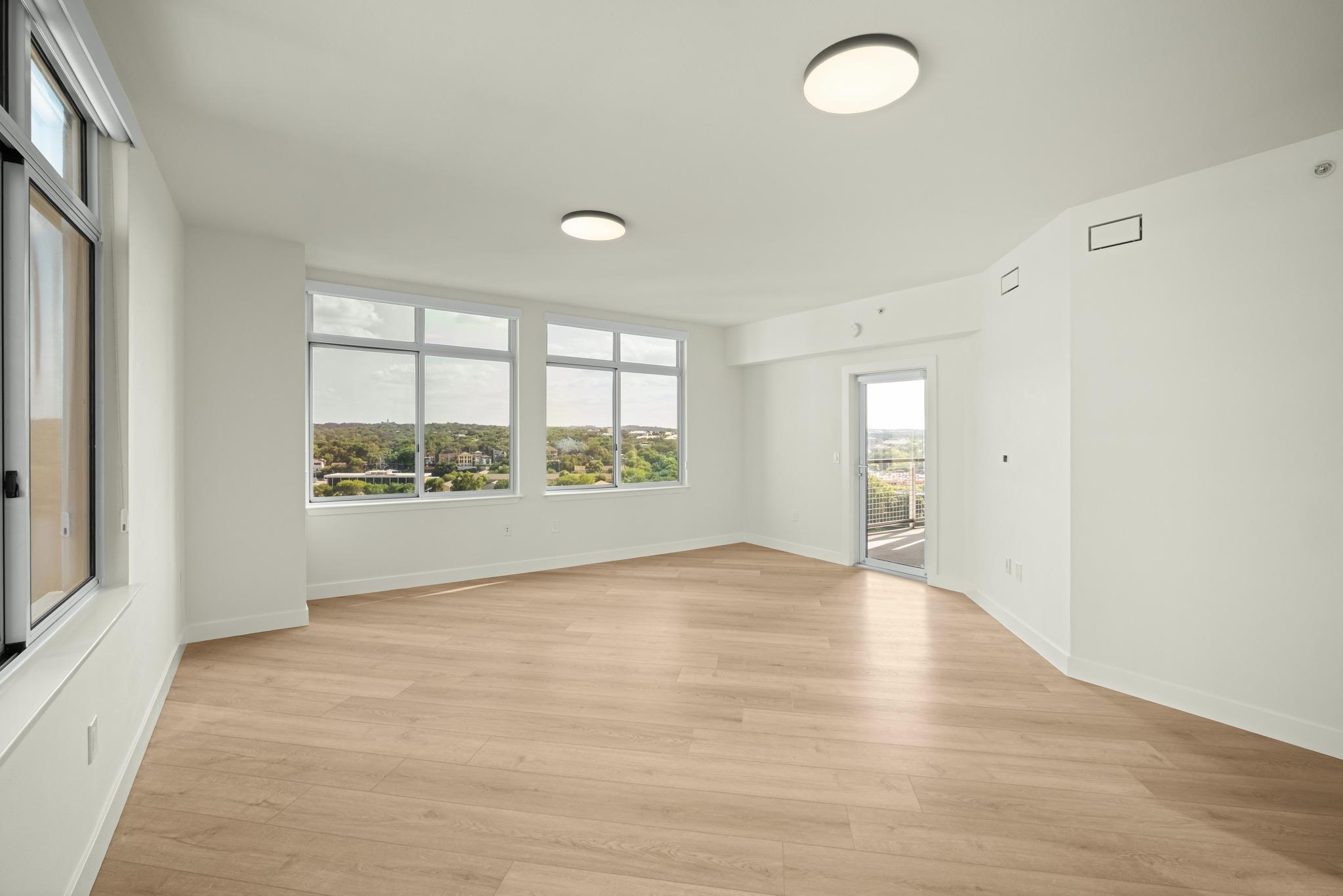 54 Rainey St #1201 Property Photo 2