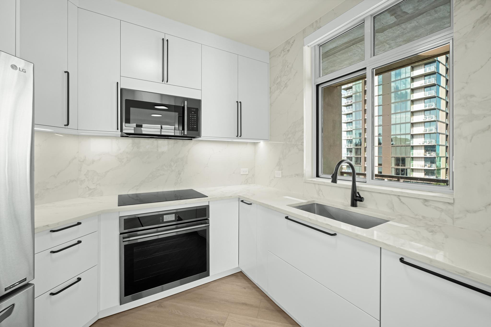 54 Rainey St #1201 Property Photo 8